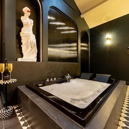Pablo - Luxury & Bath فالوريس