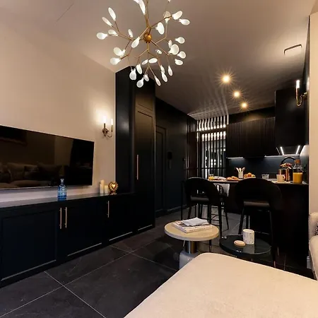 Pablo - Luxury & Bath *