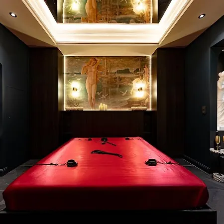 Pablo - Luxury & Bath